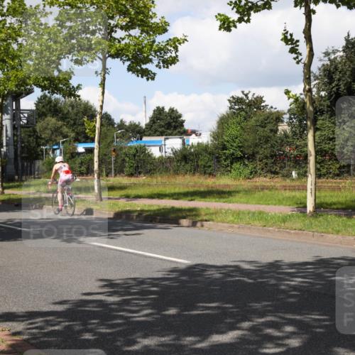 10.08.2025 - GEWOBA Citytriathlon Bremen Yannick Fuchs http://msf.ph/oto/8573787 10.08.2025 13:08:41 Radfahren 551, 552, 692, 702, 768, 824, 855, 859, 912, 968, 1016 meine-sportfotos.de