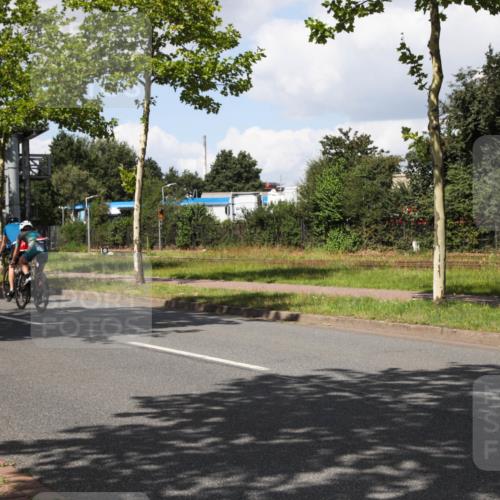 10.08.2025 - GEWOBA Citytriathlon Bremen Yannick Fuchs http://msf.ph/oto/8573811 10.08.2025 13:09:22 Radfahren 735, 973, 977, 1006 meine-sportfotos.de