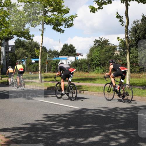 10.08.2025 - GEWOBA Citytriathlon Bremen Yannick Fuchs http://msf.ph/oto/8573819 10.08.2025 13:09:46 Radfahren 681, 770, 942 meine-sportfotos.de