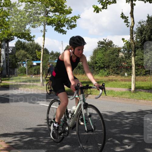 10.08.2025 - GEWOBA Citytriathlon Bremen Yannick Fuchs http://msf.ph/oto/8573828 10.08.2025 13:10:25 Radfahren 752, 763, 776, 833, 919, 922, 947, 956 meine-sportfotos.de