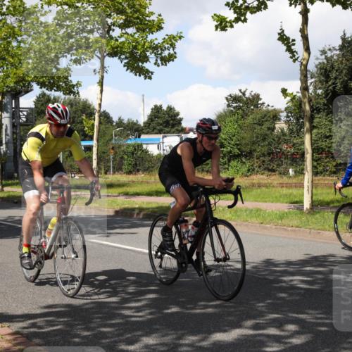 10.08.2025 - GEWOBA Citytriathlon Bremen Yannick Fuchs http://msf.ph/oto/8573832 10.08.2025 13:10:38 Radfahren 722, 752, 833, 834, 858, 872, 891, 935, 956, 1031 meine-sportfotos.de