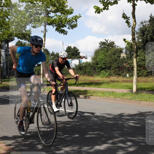 10.08.2025 - GEWOBA Citytriathlon Bremen Yannick Fuchs http://msf.ph/oto/8573838 10.08.2025 13:11:16 Radfahren 593, 664, 686, 688, 708, 738, 759 meine-sportfotos.de