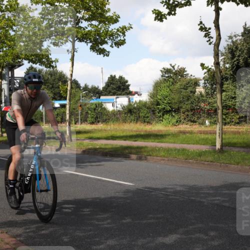 10.08.2025 - GEWOBA Citytriathlon Bremen Yannick Fuchs http://msf.ph/oto/8573846 10.08.2025 13:11:22 Radfahren 593, 604, 664, 686, 688, 708, 759, 915 meine-sportfotos.de