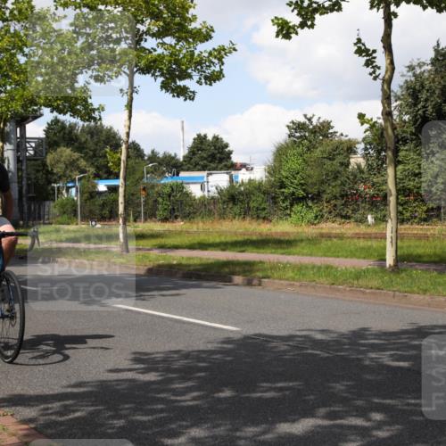 10.08.2025 - GEWOBA Citytriathlon Bremen Yannick Fuchs http://msf.ph/oto/8573849 10.08.2025 13:11:24 Radfahren 593, 604, 664, 686, 688, 708, 759, 915 meine-sportfotos.de