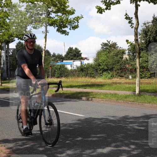 10.08.2025 - GEWOBA Citytriathlon Bremen Yannick Fuchs http://msf.ph/oto/8573850 10.08.2025 13:11:24 Radfahren 593, 604, 664, 686, 688, 708, 759, 915 meine-sportfotos.de