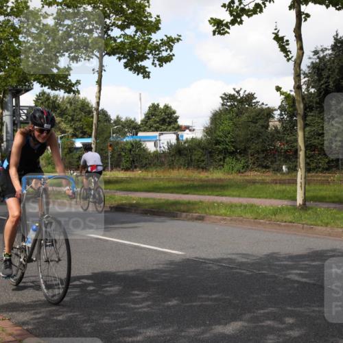 10.08.2025 - GEWOBA Citytriathlon Bremen Yannick Fuchs http://msf.ph/oto/8573870 10.08.2025 13:11:45 Radfahren 604, 635, 667, 750, 894, 933, 937, 966, 1017, 1032 meine-sportfotos.de