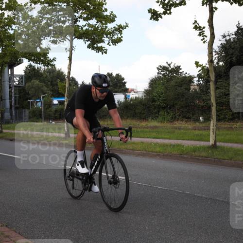 10.08.2025 - GEWOBA Citytriathlon Bremen Yannick Fuchs http://msf.ph/oto/8573896 10.08.2025 13:12:36 Radfahren 575, 789, 895, 902, 924, 1028, 1035 meine-sportfotos.de