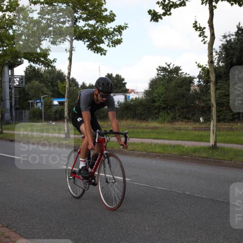 10.08.2025 - GEWOBA Citytriathlon Bremen Yannick Fuchs http://msf.ph/oto/8573905 10.08.2025 13:12:49 Radfahren 575, 582, 789, 895, 902, 1028, 1035 meine-sportfotos.de