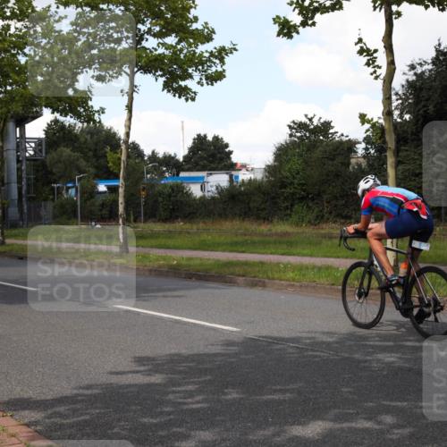 10.08.2025 - GEWOBA Citytriathlon Bremen Yannick Fuchs http://msf.ph/oto/8573911 10.08.2025 13:13:07 Radfahren  meine-sportfotos.de