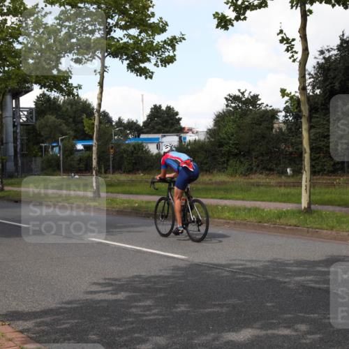 10.08.2025 - GEWOBA Citytriathlon Bremen Yannick Fuchs http://msf.ph/oto/8573912 10.08.2025 13:13:07 Radfahren  meine-sportfotos.de