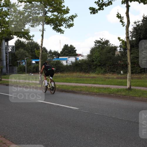 10.08.2025 - GEWOBA Citytriathlon Bremen Yannick Fuchs http://msf.ph/oto/8573957 10.08.2025 13:15:19 Radfahren 736, 749, 758, 765, 826, 940, 969 meine-sportfotos.de