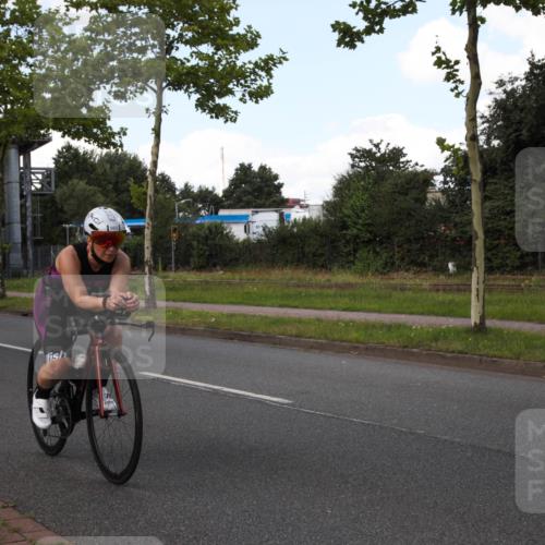 10.08.2025 - GEWOBA Citytriathlon Bremen Yannick Fuchs http://msf.ph/oto/8573960 10.08.2025 13:15:26 Radfahren 636, 736, 749, 758, 765, 940, 969 meine-sportfotos.de