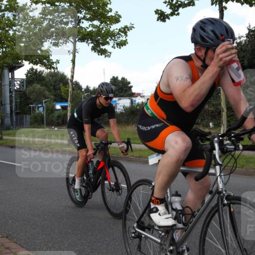 10.08.2025 - GEWOBA Citytriathlon Bremen Yannick Fuchs http://msf.ph/oto/8573965 10.08.2025 13:15:30 Radfahren 636, 736, 749, 758, 843, 940, 969, 1025 meine-sportfotos.de