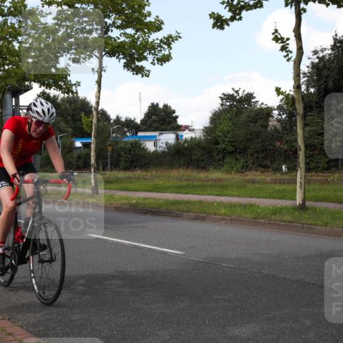 10.08.2025 - GEWOBA Citytriathlon Bremen Yannick Fuchs http://msf.ph/oto/8573969 10.08.2025 13:15:42 Radfahren 636, 843, 940, 1025 meine-sportfotos.de