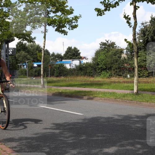 10.08.2025 - GEWOBA Citytriathlon Bremen Yannick Fuchs http://msf.ph/oto/8573980 10.08.2025 13:16:15 Radfahren 591, 632, 892 meine-sportfotos.de