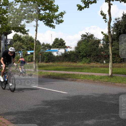 10.08.2025 - GEWOBA Citytriathlon Bremen Yannick Fuchs http://msf.ph/oto/8573988 10.08.2025 13:16:17 Radfahren 591, 632, 892 meine-sportfotos.de