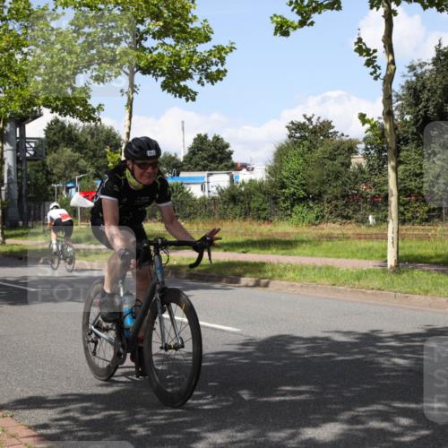 10.08.2025 - GEWOBA Citytriathlon Bremen Yannick Fuchs http://msf.ph/oto/8573995 10.08.2025 13:16:26 Radfahren 591, 632, 813, 869, 892 meine-sportfotos.de