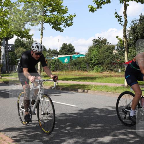 10.08.2025 - GEWOBA Citytriathlon Bremen Yannick Fuchs http://msf.ph/oto/8574001 10.08.2025 13:17:11 Radfahren 602, 720, 802, 870, 910, 921 meine-sportfotos.de