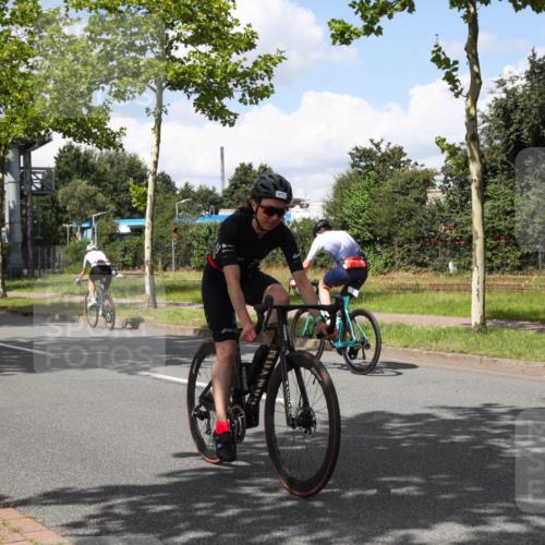 10.08.2025 - GEWOBA Citytriathlon Bremen Yannick Fuchs http://msf.ph/oto/8574048 10.08.2025 13:23:46 Radfahren 930, 965, 972 meine-sportfotos.de