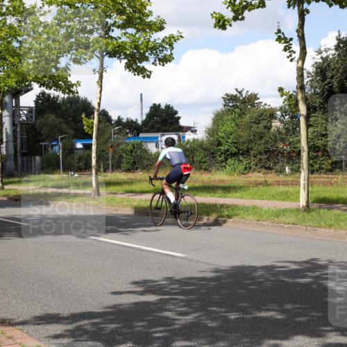 10.08.2025 - GEWOBA Citytriathlon Bremen Yannick Fuchs http://msf.ph/oto/8574073 10.08.2025 13:27:11 Radfahren  meine-sportfotos.de