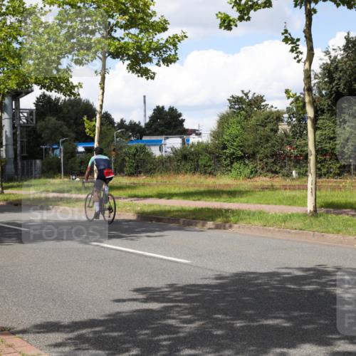 10.08.2025 - GEWOBA Citytriathlon Bremen Yannick Fuchs http://msf.ph/oto/8574075 10.08.2025 13:27:12 Radfahren  meine-sportfotos.de