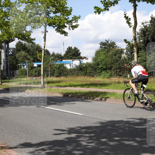 10.08.2025 - GEWOBA Citytriathlon Bremen Yannick Fuchs http://msf.ph/oto/8574159 10.08.2025 13:33:32 Radfahren  meine-sportfotos.de