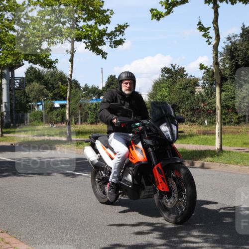 10.08.2025 - GEWOBA Citytriathlon Bremen Yannick Fuchs http://msf.ph/oto/8574231 10.08.2025 14:05:34 Radfahren 11 meine-sportfotos.de