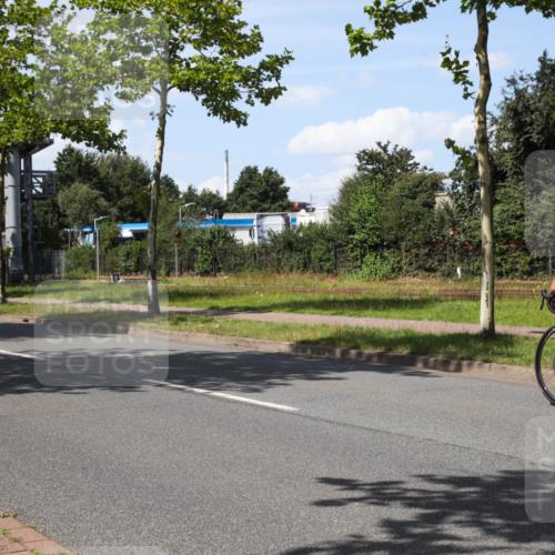 10.08.2025 - GEWOBA Citytriathlon Bremen Yannick Fuchs http://msf.ph/oto/8574245 10.08.2025 14:08:21 Radfahren 3 meine-sportfotos.de