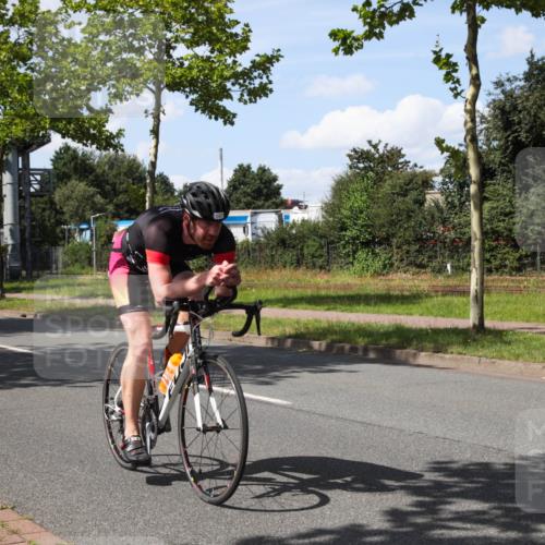 10.08.2025 - GEWOBA Citytriathlon Bremen Yannick Fuchs http://msf.ph/oto/8574254 10.08.2025 14:09:57 Radfahren 159, 167 meine-sportfotos.de