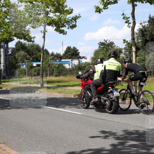10.08.2025 - GEWOBA Citytriathlon Bremen Yannick Fuchs http://msf.ph/oto/8574283 10.08.2025 14:11:23 Radfahren 70, 161 meine-sportfotos.de