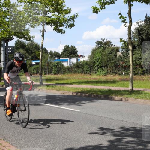 10.08.2025 - GEWOBA Citytriathlon Bremen Yannick Fuchs http://msf.ph/oto/8574287 10.08.2025 14:11:28 Radfahren 70, 161 meine-sportfotos.de