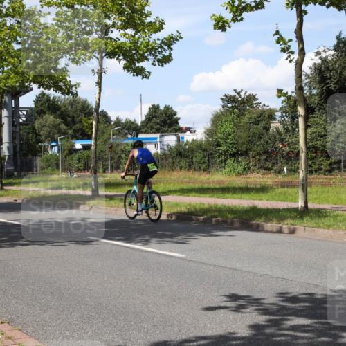 10.08.2025 - GEWOBA Citytriathlon Bremen Yannick Fuchs http://msf.ph/oto/8574288 10.08.2025 14:11:29 Radfahren 70, 161 meine-sportfotos.de