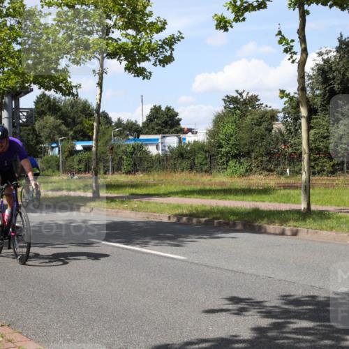 10.08.2025 - GEWOBA Citytriathlon Bremen Yannick Fuchs http://msf.ph/oto/8574289 10.08.2025 14:11:30 Radfahren 70, 161 meine-sportfotos.de