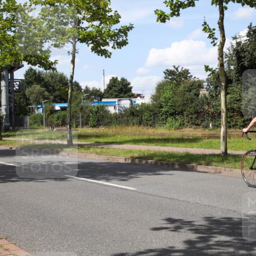 10.08.2025 - GEWOBA Citytriathlon Bremen Yannick Fuchs http://msf.ph/oto/8574311 10.08.2025 14:12:14 Radfahren 10, 27, 42, 171, 172 meine-sportfotos.de