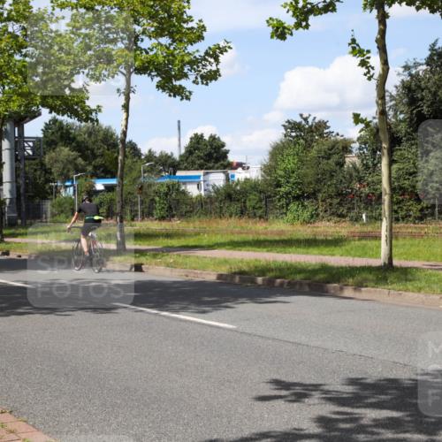10.08.2025 - GEWOBA Citytriathlon Bremen Yannick Fuchs http://msf.ph/oto/8574394 10.08.2025 14:13:54 Radfahren  meine-sportfotos.de