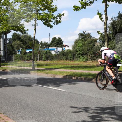 10.08.2025 - GEWOBA Citytriathlon Bremen Yannick Fuchs http://msf.ph/oto/8574427 10.08.2025 14:14:12 Radfahren 122 meine-sportfotos.de