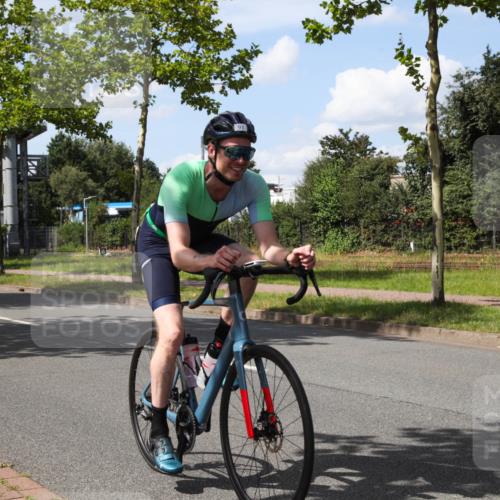 10.08.2025 - GEWOBA Citytriathlon Bremen Yannick Fuchs http://msf.ph/oto/8574478 10.08.2025 14:14:37 Radfahren 68, 77, 93, 96, 105, 113, 143 meine-sportfotos.de