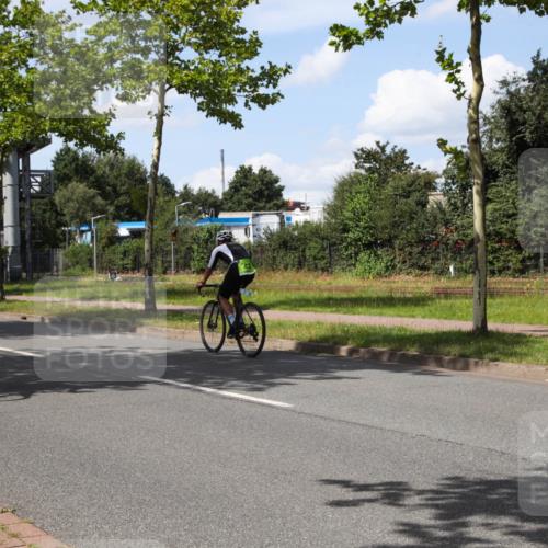 10.08.2025 - GEWOBA Citytriathlon Bremen Yannick Fuchs http://msf.ph/oto/8574532 10.08.2025 14:15:02 Radfahren 15, 37, 76, 82, 108, 133, 146, 151, 226 meine-sportfotos.de