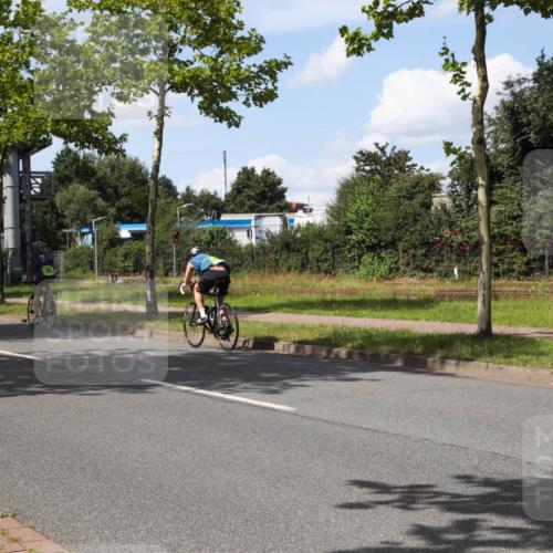 10.08.2025 - GEWOBA Citytriathlon Bremen Yannick Fuchs http://msf.ph/oto/8574544 10.08.2025 14:15:08 Radfahren 15, 76, 82, 88, 108, 133, 146, 151, 226 meine-sportfotos.de