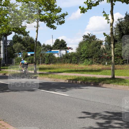 10.08.2025 - GEWOBA Citytriathlon Bremen Yannick Fuchs http://msf.ph/oto/8574546 10.08.2025 14:15:09 Radfahren 15, 45, 55, 76, 82, 88, 108, 133, 146, 151, 226 meine-sportfotos.de