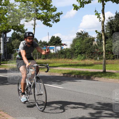 10.08.2025 - GEWOBA Citytriathlon Bremen Yannick Fuchs http://msf.ph/oto/8574551 10.08.2025 14:15:10 Radfahren 15, 45, 55, 76, 88, 108, 133, 146, 151, 226 meine-sportfotos.de