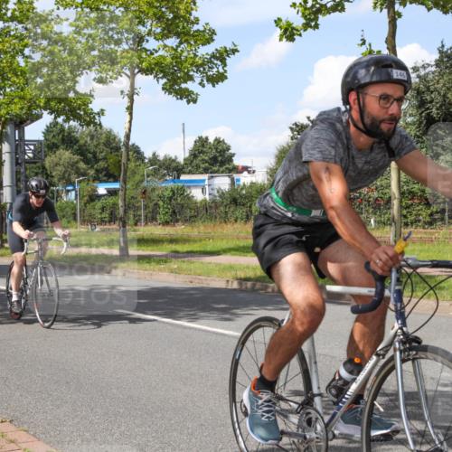 10.08.2025 - GEWOBA Citytriathlon Bremen Yannick Fuchs http://msf.ph/oto/8574552 10.08.2025 14:15:11 Radfahren 15, 45, 55, 76, 88, 97, 108, 133, 146, 151, 226 meine-sportfotos.de