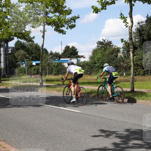 10.08.2025 - GEWOBA Citytriathlon Bremen Yannick Fuchs http://msf.ph/oto/8574559 10.08.2025 14:15:13 Radfahren 15, 45, 54, 55, 76, 88, 97, 108, 133, 146, 151, 226 meine-sportfotos.de