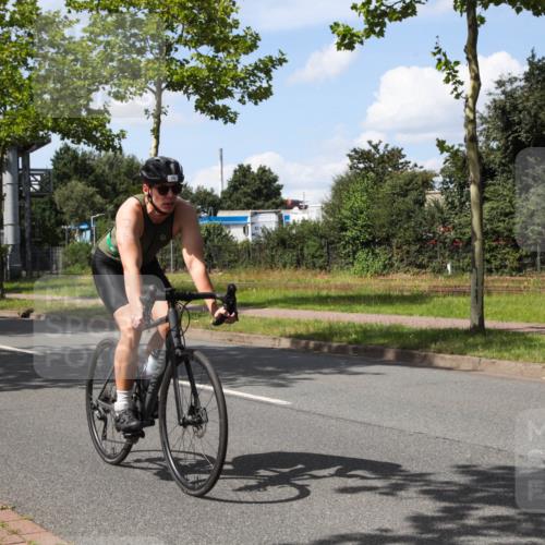 10.08.2025 - GEWOBA Citytriathlon Bremen Yannick Fuchs http://msf.ph/oto/8574565 10.08.2025 14:15:15 Radfahren 15, 45, 54, 55, 76, 88, 97, 108, 133, 146, 151 meine-sportfotos.de