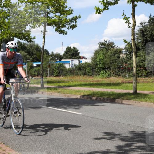 10.08.2025 - GEWOBA Citytriathlon Bremen Yannick Fuchs http://msf.ph/oto/8574578 10.08.2025 14:15:20 Radfahren 15, 45, 54, 55, 76, 88, 97, 108, 123, 146 meine-sportfotos.de