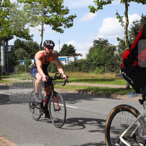 10.08.2025 - GEWOBA Citytriathlon Bremen Yannick Fuchs http://msf.ph/oto/8574582 10.08.2025 14:15:21 Radfahren 15, 45, 54, 55, 76, 88, 97, 108, 123 meine-sportfotos.de