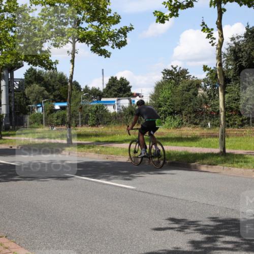 10.08.2025 - GEWOBA Citytriathlon Bremen Yannick Fuchs http://msf.ph/oto/8574599 10.08.2025 14:15:31 Radfahren 45, 54, 55, 72, 97, 118, 123, 187 meine-sportfotos.de