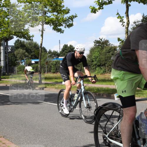10.08.2025 - GEWOBA Citytriathlon Bremen Yannick Fuchs http://msf.ph/oto/8574607 10.08.2025 14:15:35 Radfahren 54, 72, 74, 97, 98, 118, 123, 187 meine-sportfotos.de