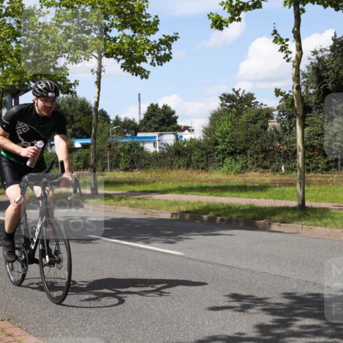 10.08.2025 - GEWOBA Citytriathlon Bremen Yannick Fuchs http://msf.ph/oto/8574619 10.08.2025 14:15:50 Radfahren 43, 72, 74, 98, 118, 129, 187, 271 meine-sportfotos.de