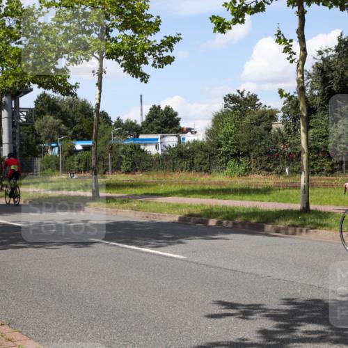 10.08.2025 - GEWOBA Citytriathlon Bremen Yannick Fuchs http://msf.ph/oto/8574622 10.08.2025 14:15:53 Radfahren 43, 46, 72, 74, 92, 98, 129, 187, 271 meine-sportfotos.de